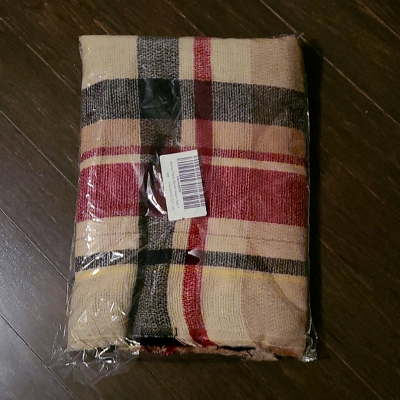 Spring Fever soft Cozy Warm Lightweight Scarf NWT - Picture 1 of 4